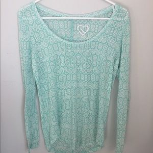 Aeropostale Lightweight Long Sleeve Patterned Top